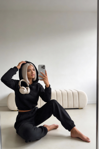 dres ocieplany komplet damski czarny bluza z kapturem