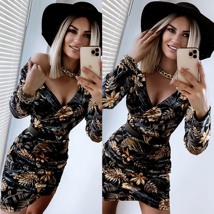 welurowa sukienka w liście