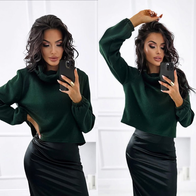 zielony sweter