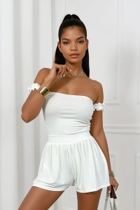 ecru top i krótkie spodenki z wiskozy