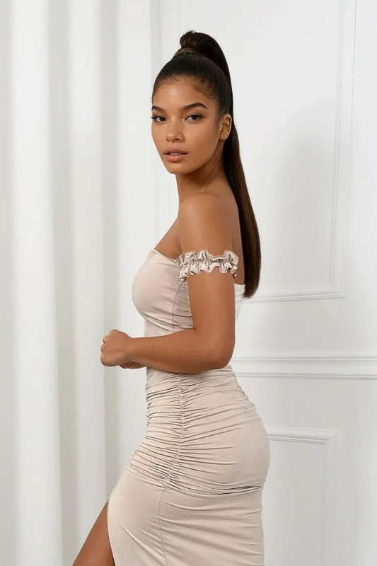 komplet beżowy z wiskozy top i spódnica