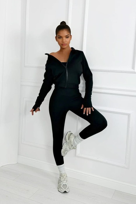 trzyczęściowy czarny komplet z masełka