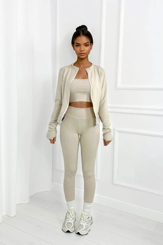 beżowy komplet z masełka top, bluza, legginsy
