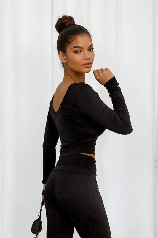 czarny set z wiskozy, bluzka i spodnie flare