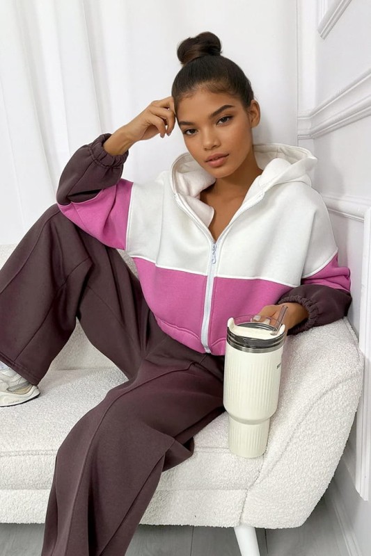 trzykolorowy dres
