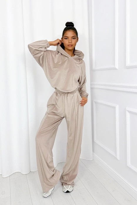 welurowy-dres-damski-oversize-kaptur-bezowy